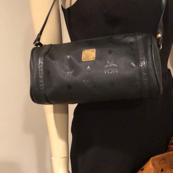 MCM ROUND PURSE - Picture 3 of 3